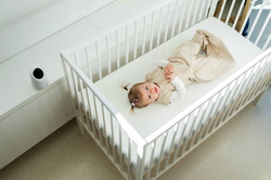 Łóżeczko dla niemowląt Natulino DreamNest 120 x60 z materacem DREAM Plant (pianka z matą lniano-konopną)    