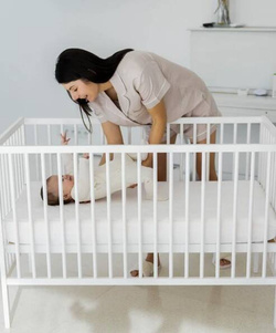 Łóżeczko dla niemowląt Natulino DreamNest 120 x60 z materacem PURE AIR Plain (piankowy)     