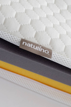 Łóżeczko dla niemowląt Natulino DreamNest 120 x60 z materacem PURE AIR Plain (piankowy)     